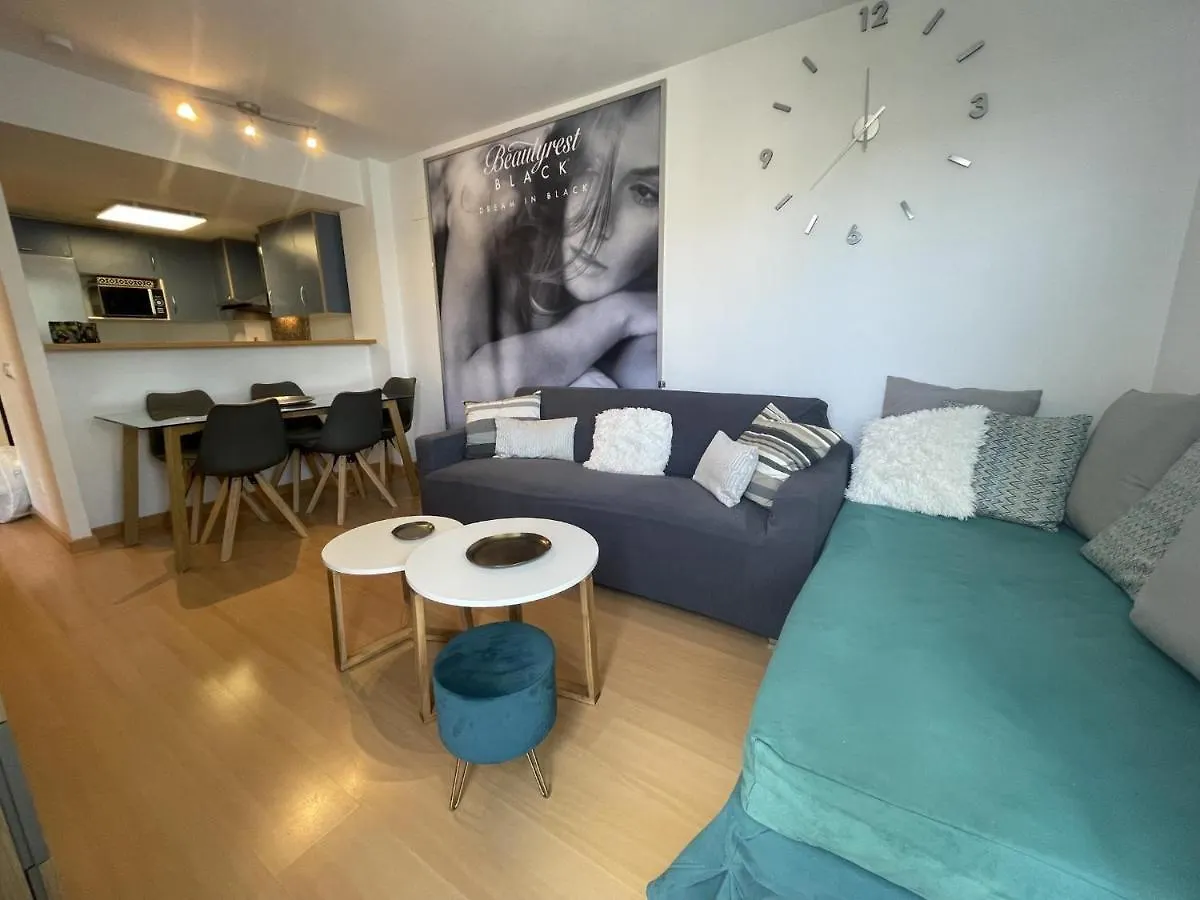 Royal Marine 413 Apartment Roses