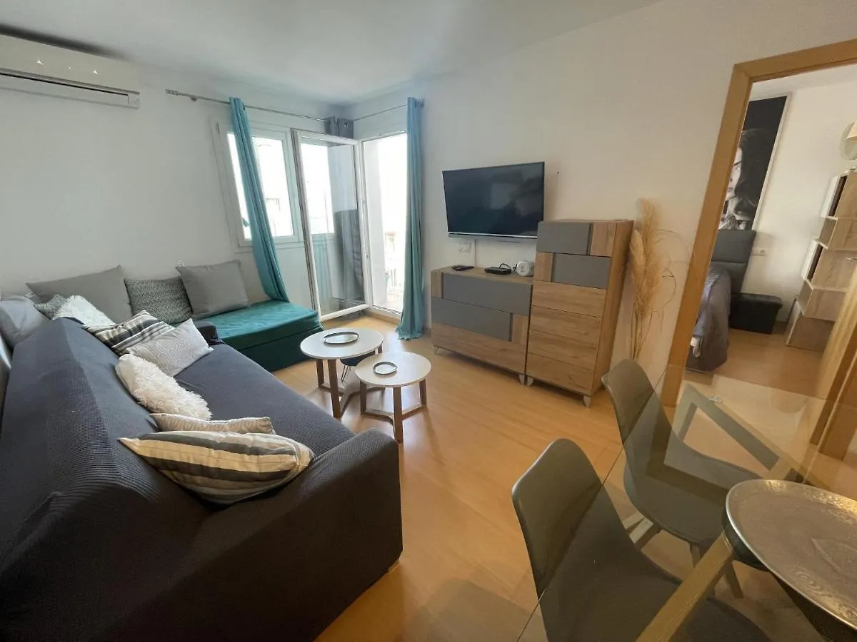 Royal Marine 413 Apartment Roses